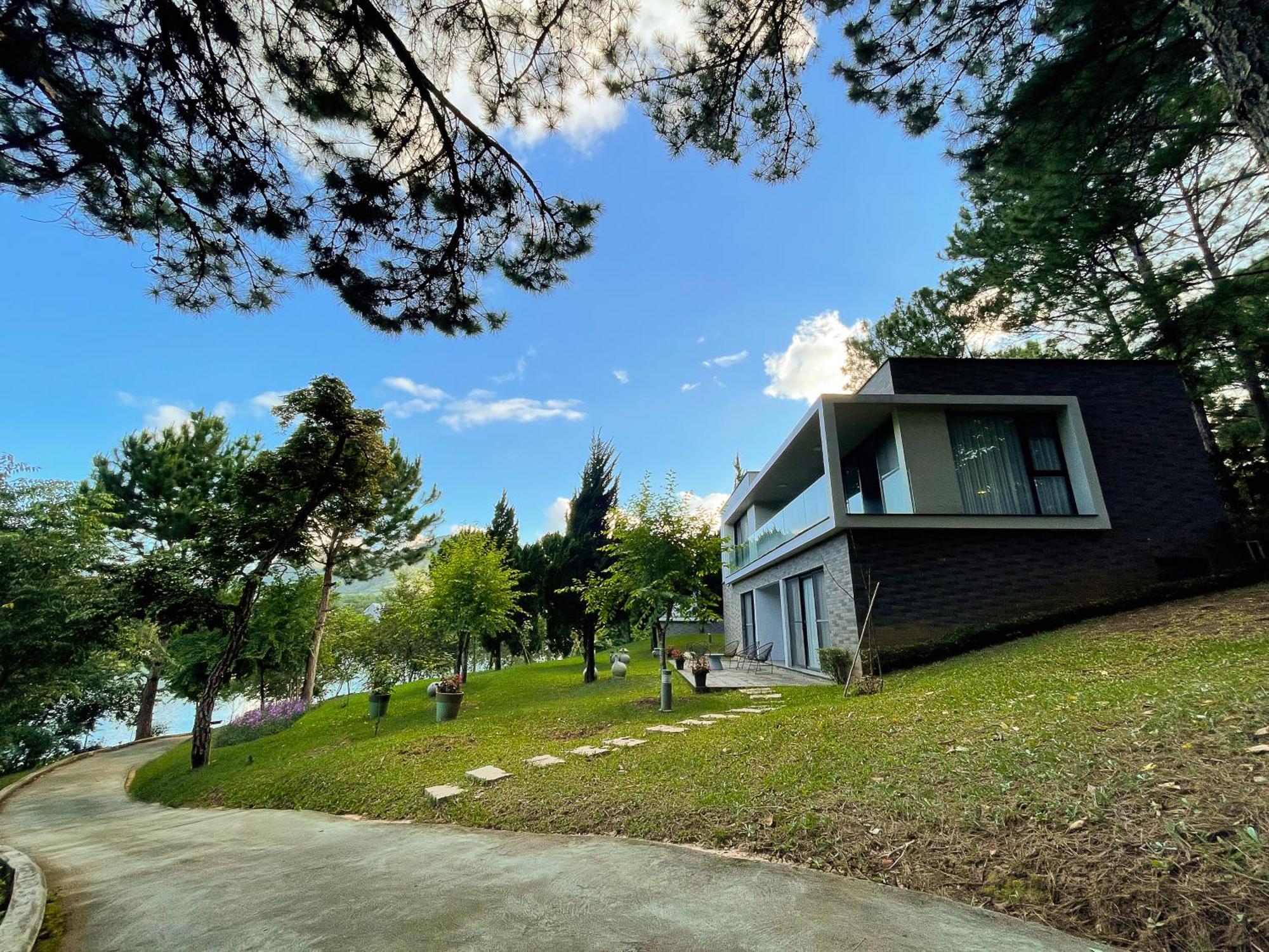 Terracotta Hotel & Resort Dalat Bagian luar foto