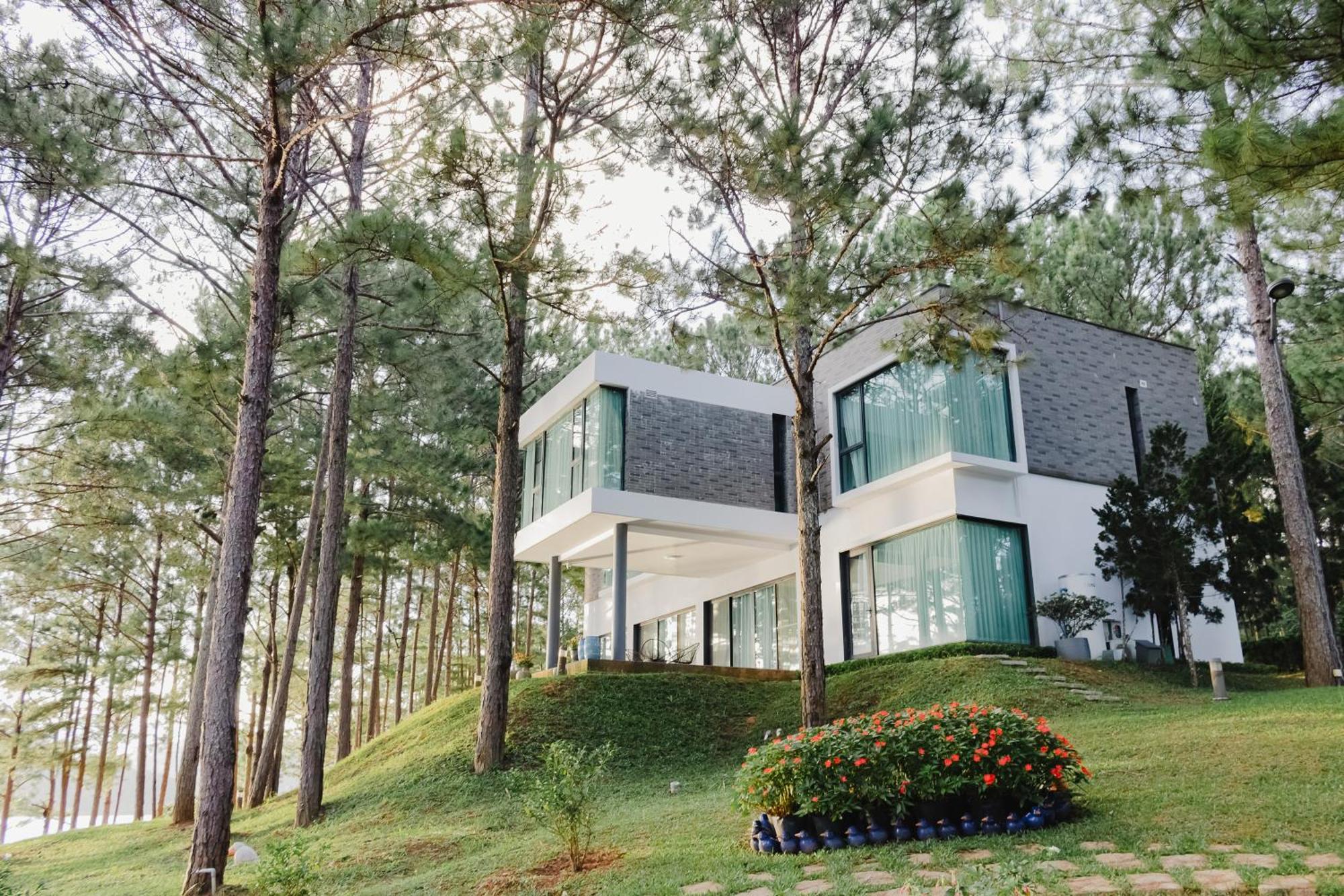 Terracotta Hotel & Resort Dalat Bagian luar foto